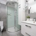 Modern In With View And Fan By Renters Daire