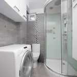 Modern In With View And Fan By Renters 아파트 *