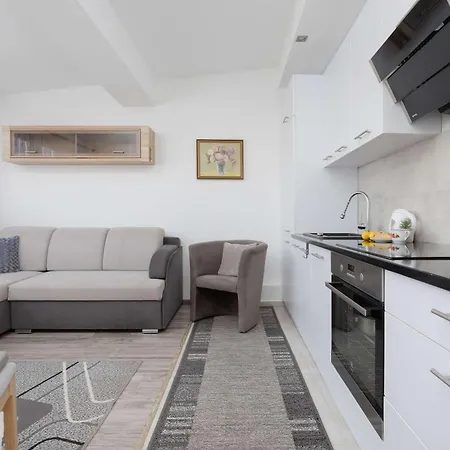 Апартаменты Modern In With View And Fan By Renters Варшава