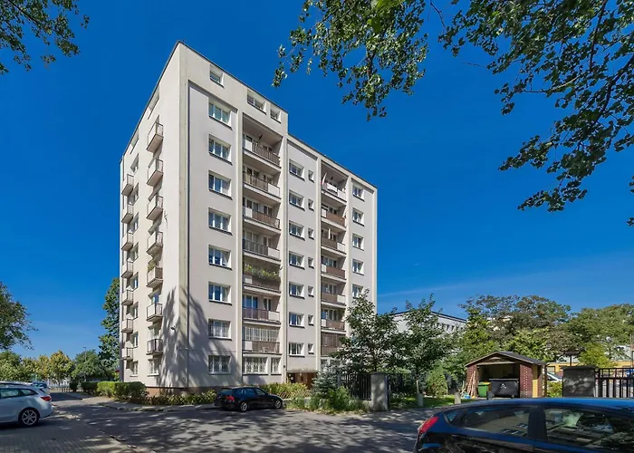 Modern In With View And Fan By Renters * ワルシャワ